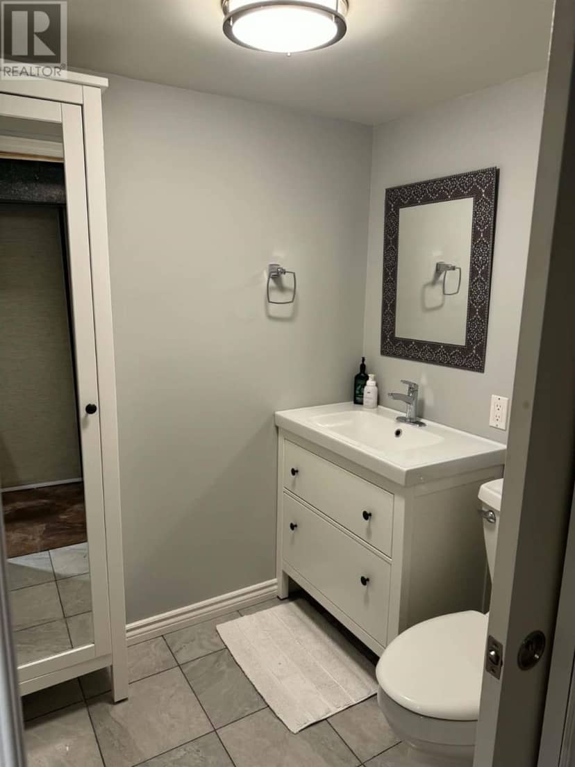 23 Hillcrest AVE — photo 19 of 20