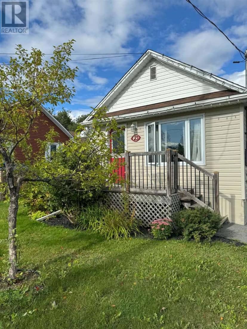 23 Hillcrest AVE, Wawa, photo 2