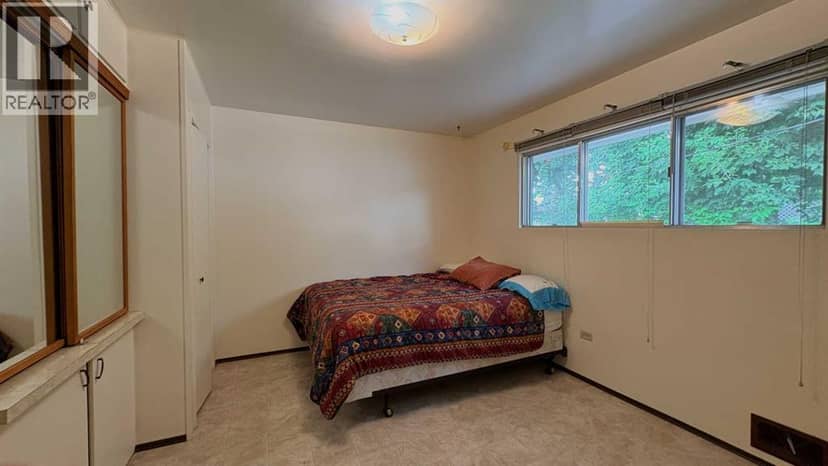 718 10 Street — photo 10 of 27