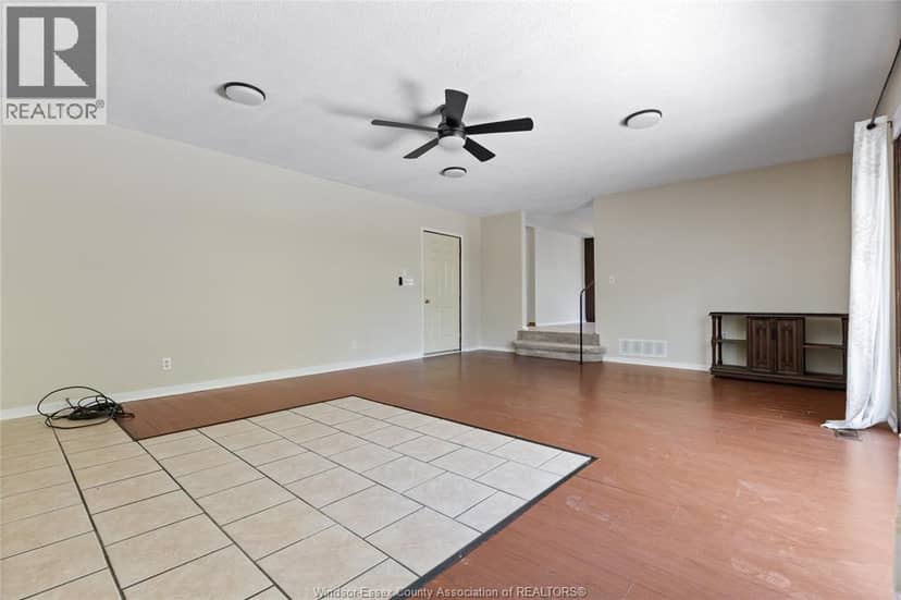 1189 FRONT ROAD North — photo 13 of 40