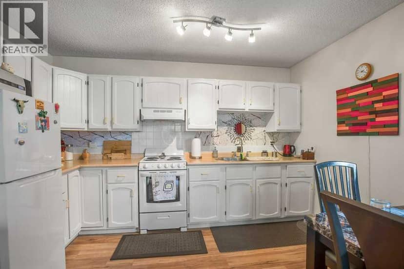 4639 48 Street — photo 20 of 40