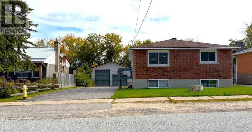 144 Duke Street W, North Bay