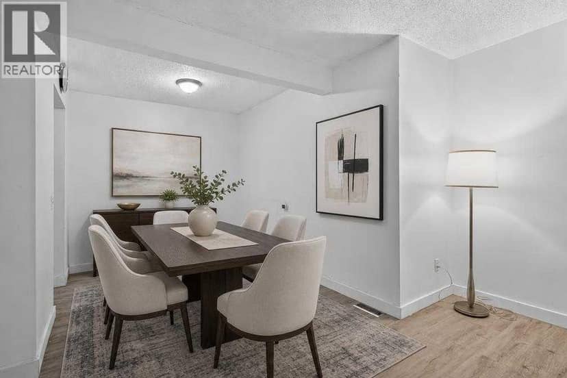 100, 2519 38 Street NE, Calgary, photo 4