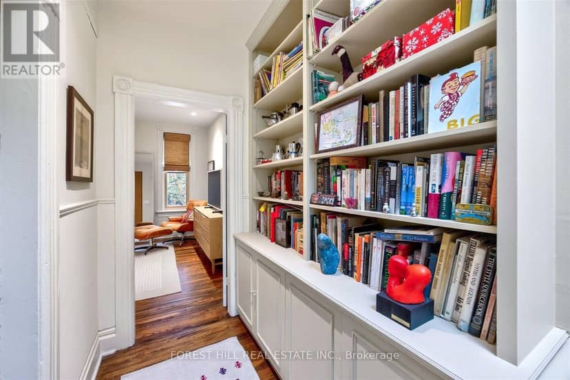 44 Russell Street — photo 19 of 38