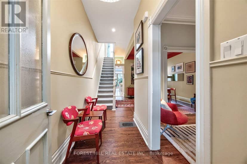44 Russell Street, Toronto, photo 2