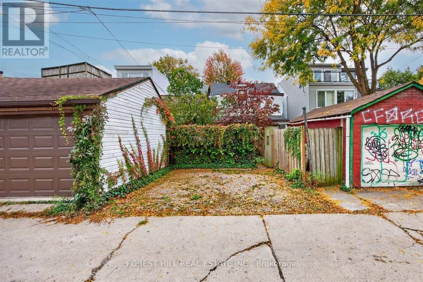 44 Russell Street — photo 37 of 38