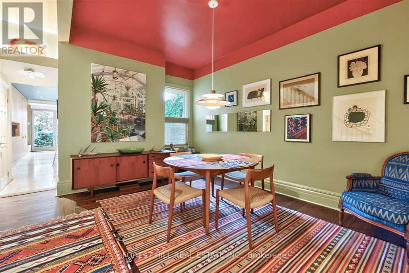 44 Russell Street — photo 9 of 38