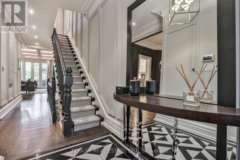 128 Collier Street — photo 3 of 40