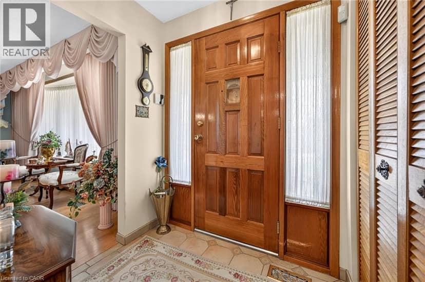 11 FASSETT Avenue — photo 10 of 38