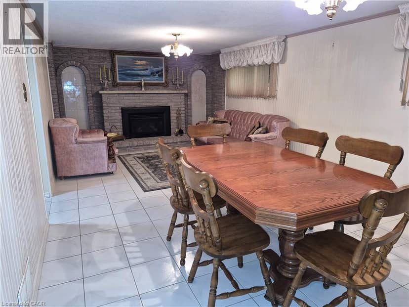 11 FASSETT Avenue — photo 17 of 38