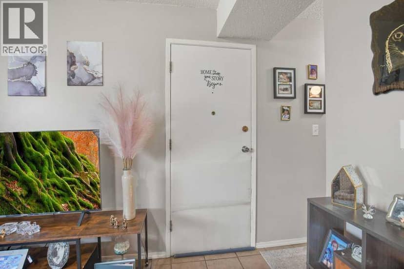 4639 48 Street — photo 9 of 40