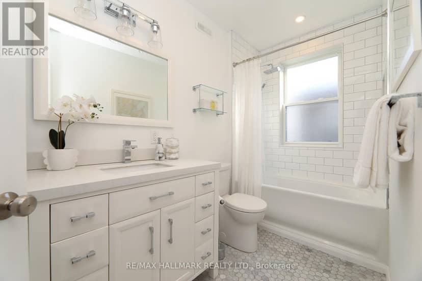 701 Greenwood Avenue — photo 23 of 38