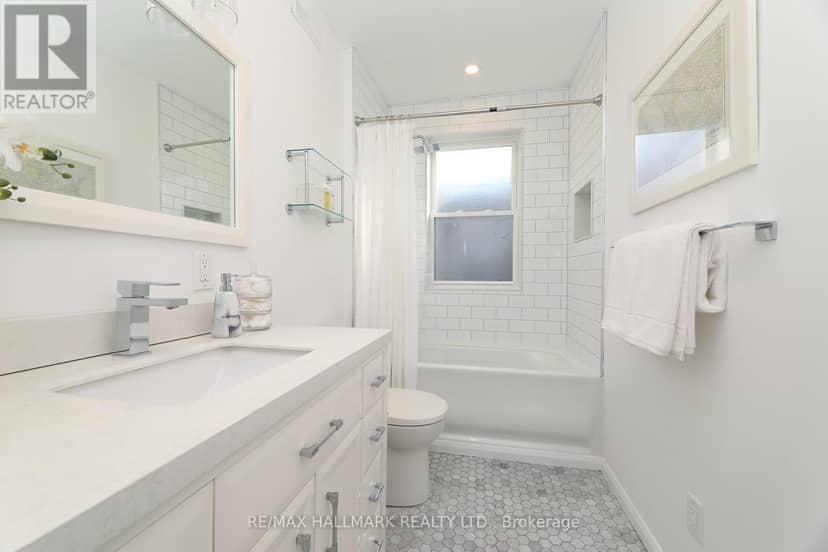 701 Greenwood Avenue — photo 24 of 38