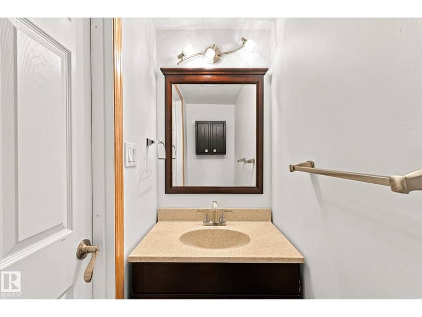 790 Abbottsfield Rd NW — photo 15 of 40