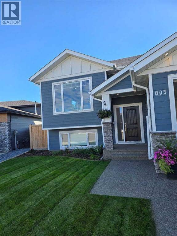805 Sunset Place, Picture Butte, photo 2