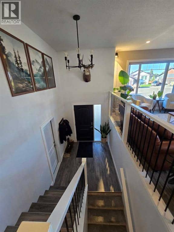 805 Sunset Place, Picture Butte, photo 3