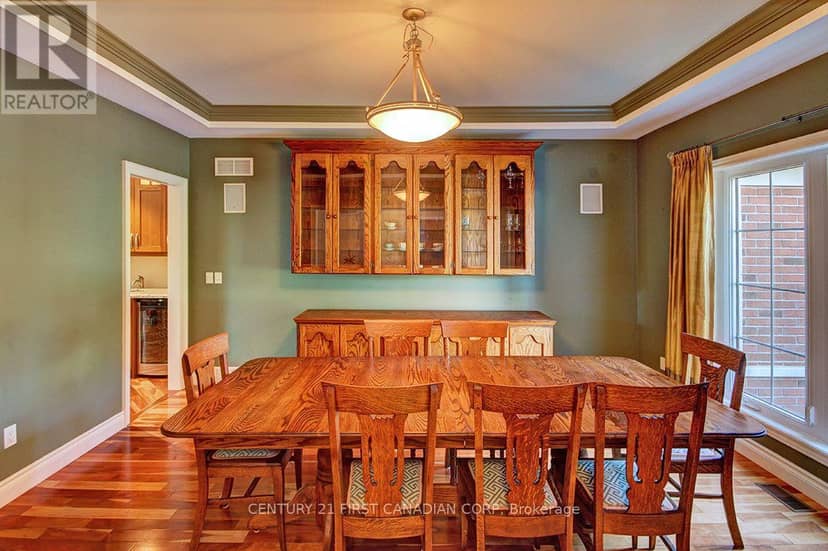581 Plane Tree Drive, London North, photo 8