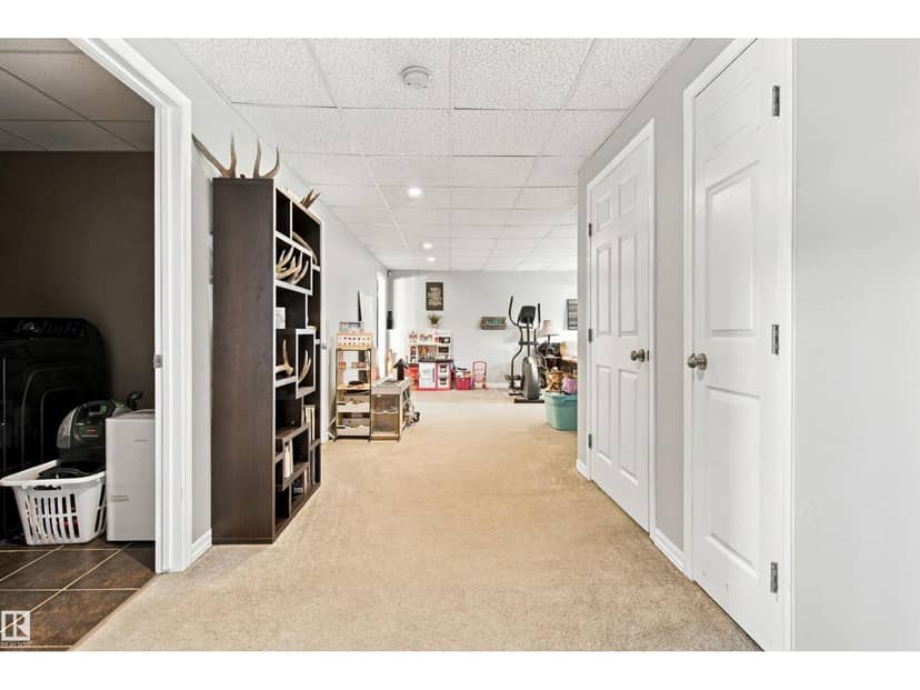 3801 42 Ave — photo 10 of 36