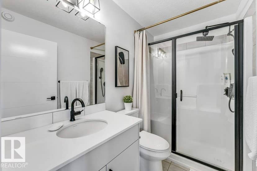 6921 54 AV — photo 39 of 40