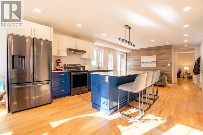 113 GREENSVIEW Drive — photo 13 of 40