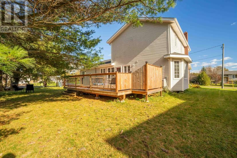 113 GREENSVIEW Drive — photo 9 of 40