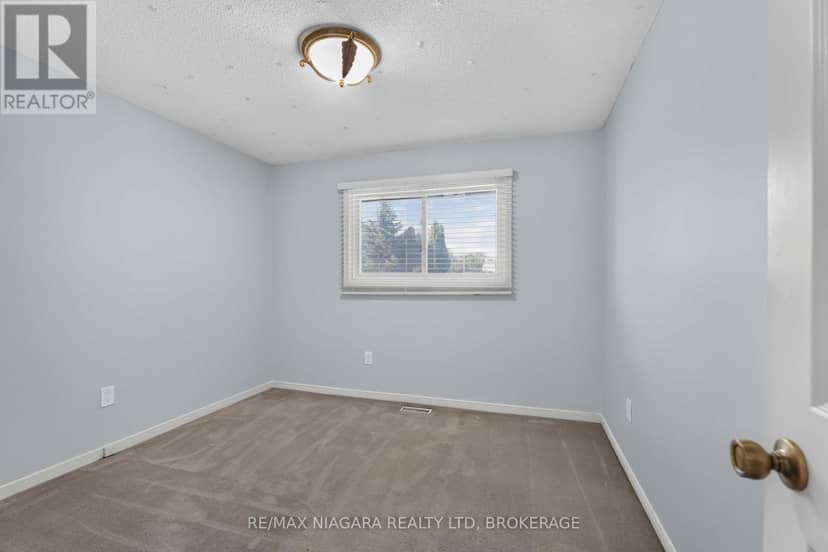 7725 Swan Street — photo 16 of 25