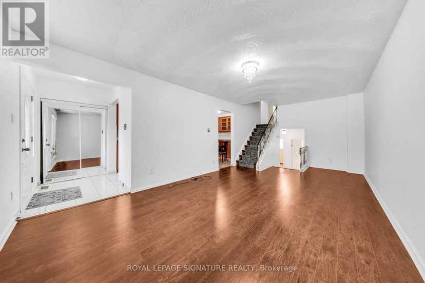 42 Lightwood Drive, Toronto, photo 4