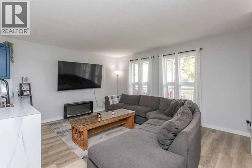 5113A, 54 Avenue, Ponoka, photo 4