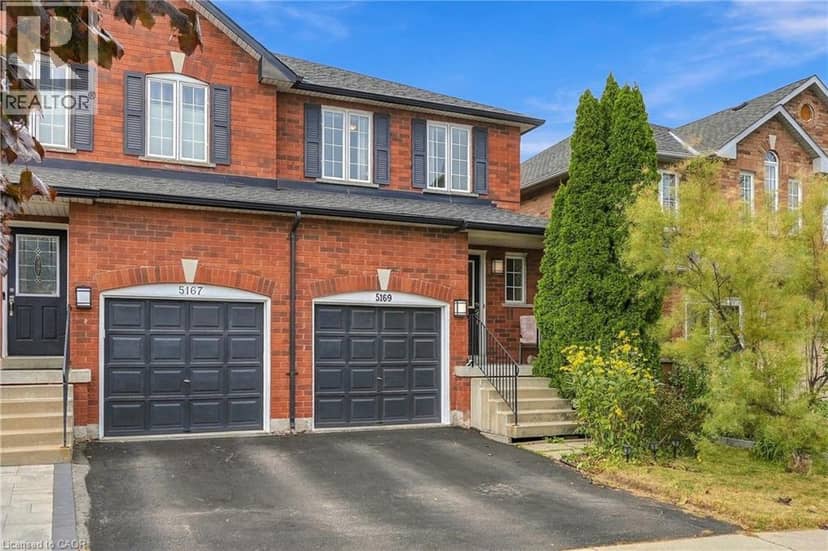 5169 DES JARDINES Drive, Burlington, photo 2