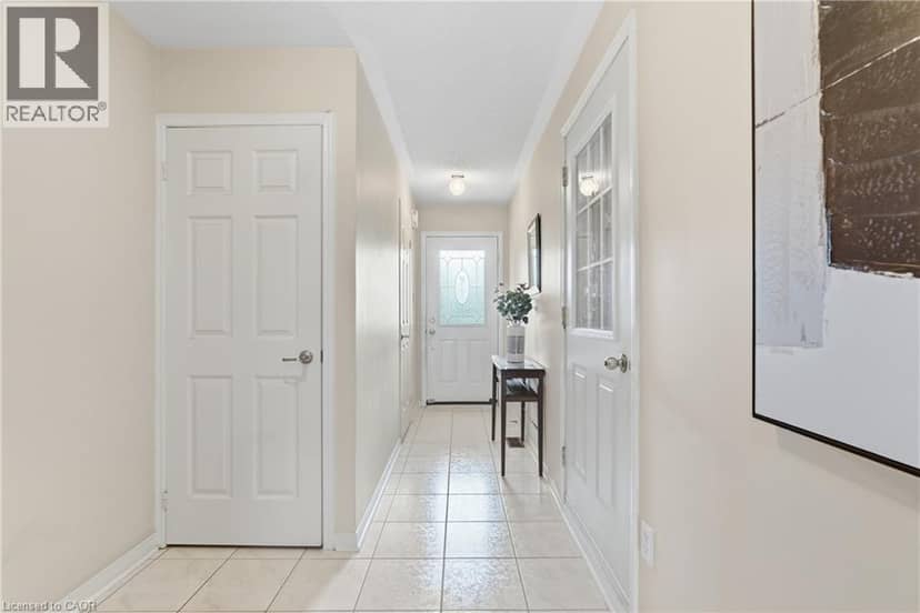 5169 DES JARDINES Drive, Burlington, photo 4