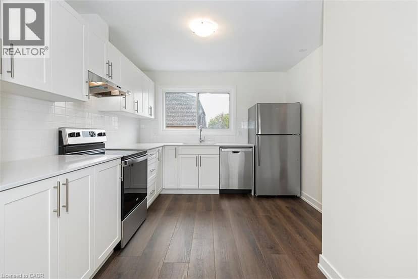 20 ANNA CAPRI Drive Unit# 3 — photo 13 of 31