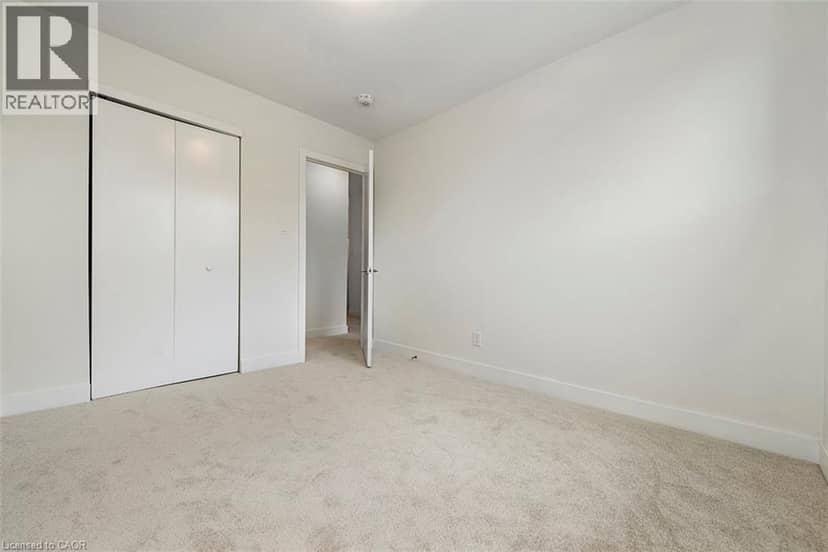 20 ANNA CAPRI Drive Unit# 3 — photo 27 of 31