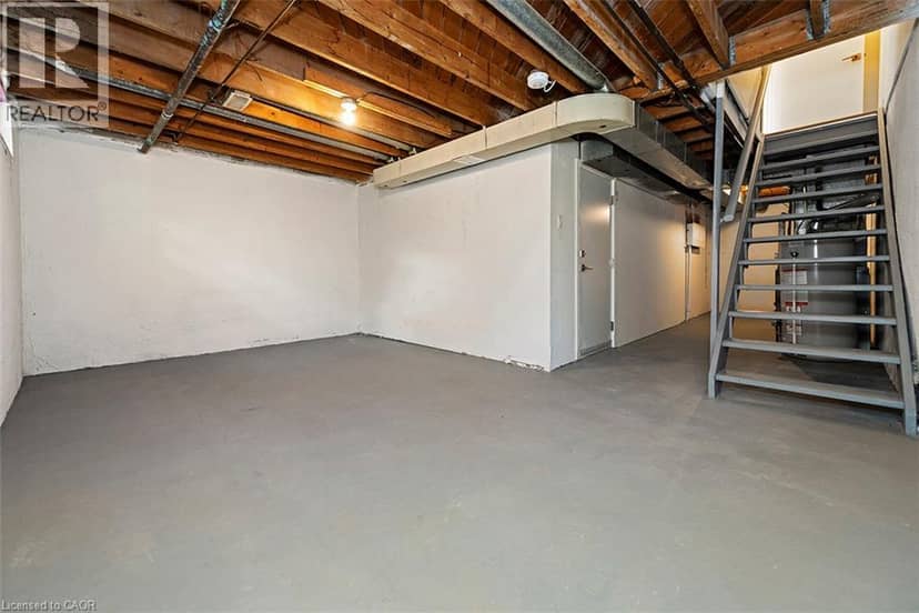 20 ANNA CAPRI Drive Unit# 3 — photo 28 of 31