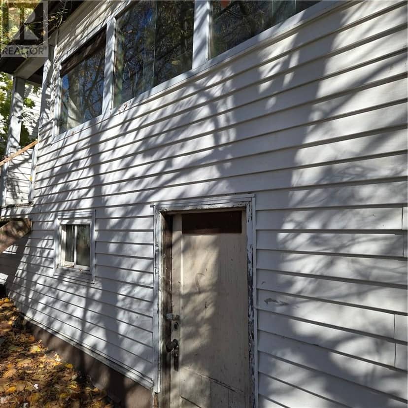 14 Fairview Avenue, Greater Sudbury, photo 3