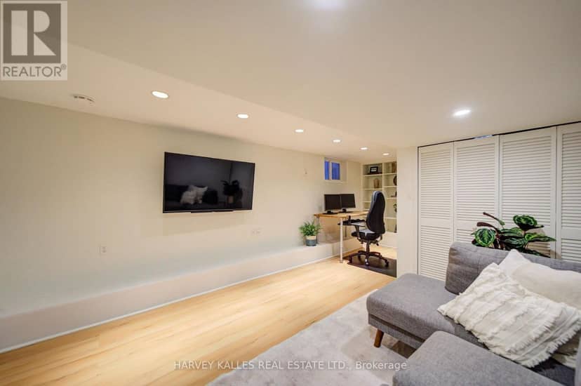 34 Kenwood Avenue — photo 33 of 40