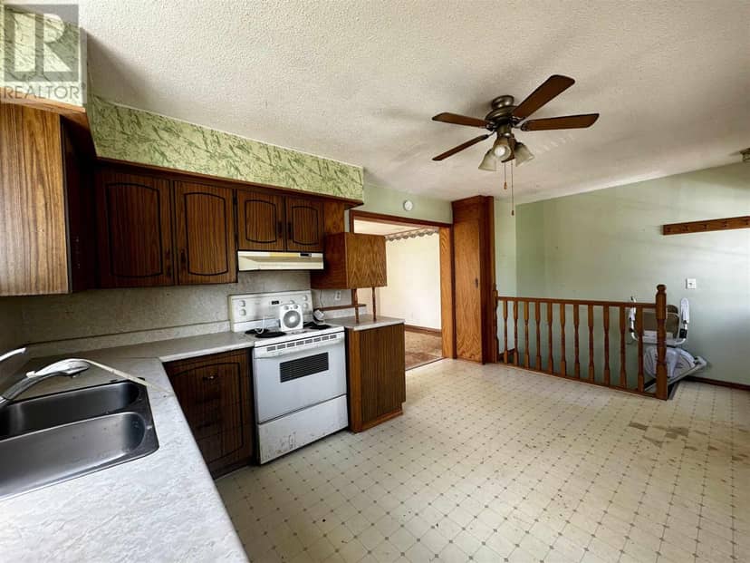 12 Lauzon Cres, Elliot Lake, photo 7