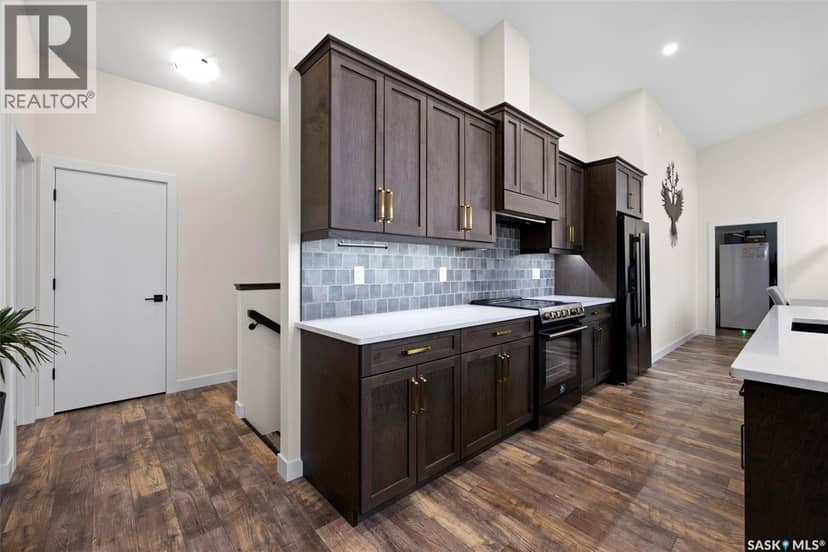 502 Daniel AVENUE — photo 18 of 40
