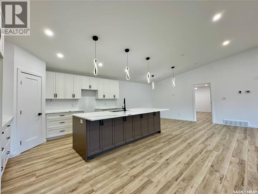 43 Franklin AVENUE — photo 17 of 40