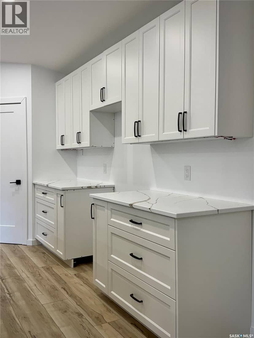 43 Franklin AVENUE — photo 14 of 40
