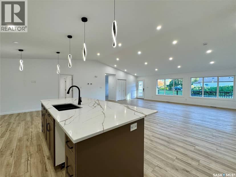 43 Franklin AVENUE — photo 16 of 40