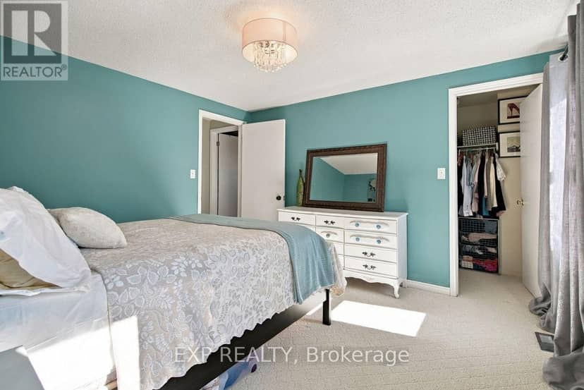 147 Walmer Gardens — photo 18 of 37