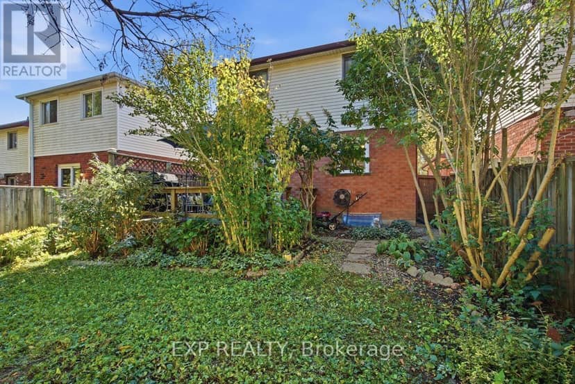 147 Walmer Gardens — photo 33 of 37