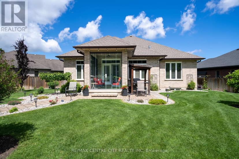 51 Ashby Crescent — photo 13 of 40