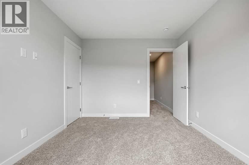 802, 4 Sage Hill Rise NW — photo 23 of 40