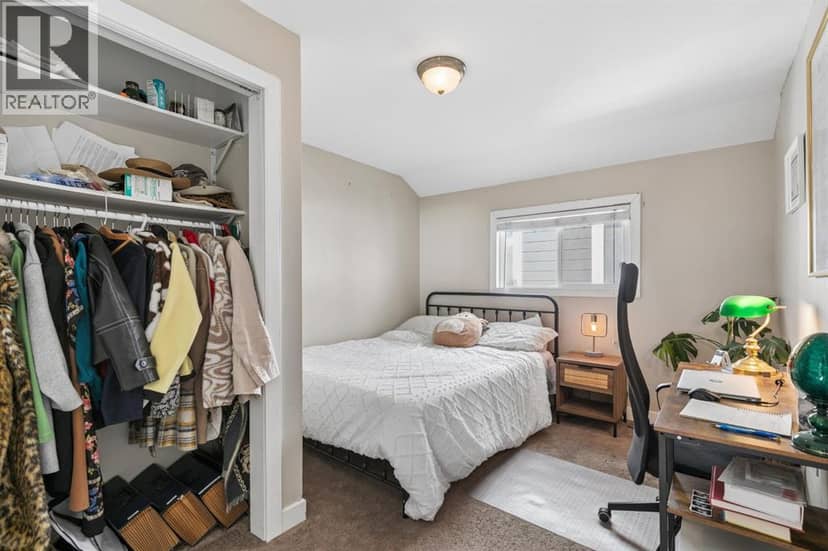 407 11 Street NE — photo 19 of 31