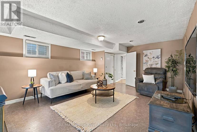 709 Athol Street — photo 20 of 40