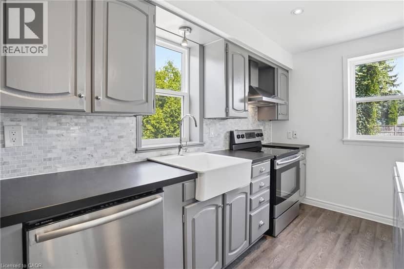 292 MAIN Street W Unit# A — photo 18 of 40