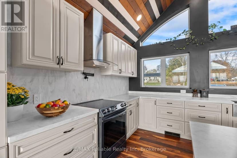 43841 Cranbrook Road — photo 15 of 40