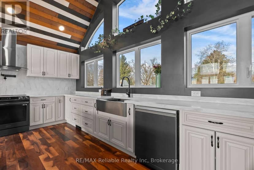 43841 Cranbrook Road — photo 19 of 40