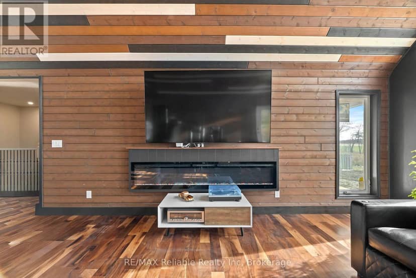 43841 Cranbrook Road — photo 9 of 40
